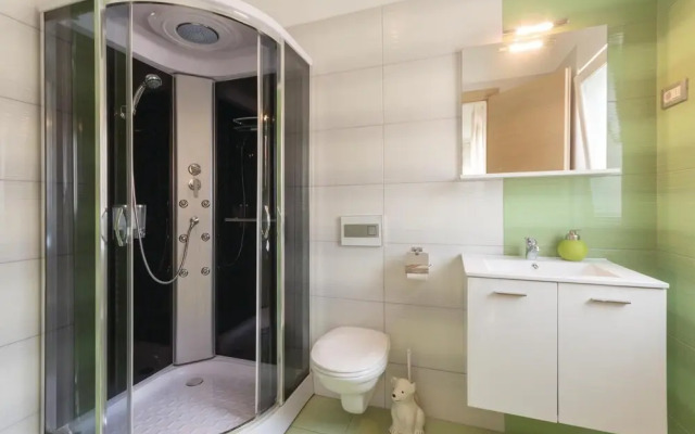 Beautiful Home in Pula With Sauna, Wifi and 5 Bedrooms