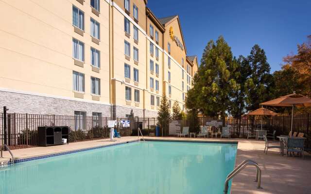 La Quinta Inn & Suites by Wyndham Atlanta Airport North