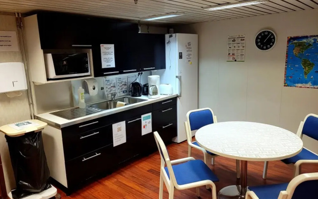 Laivahostel S/S Bore