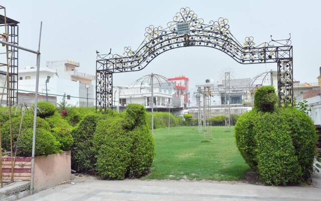 Hotel Aalishan Garden