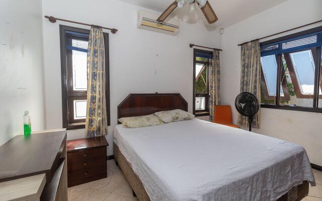 Casa com Piscina e Sinuca em Bombinhas