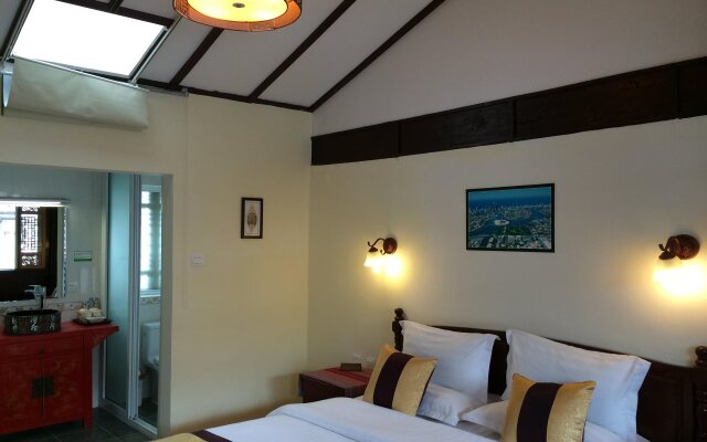 Australia House - Lijiang