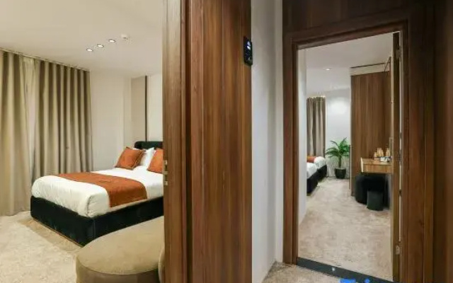 Royal Regency Hotel EG
