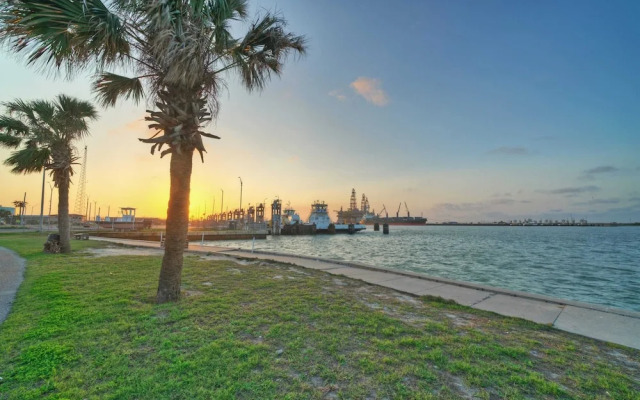 4 Costa Bahia Condos