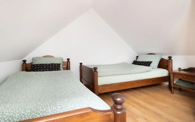 Apple tree apartment