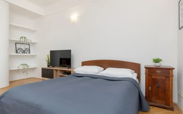 Studio in Warsaw Center by Renters