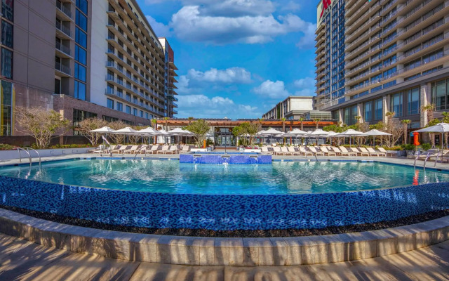 The Historic Cavalier Hotel and Beach Club, Autograph Collection