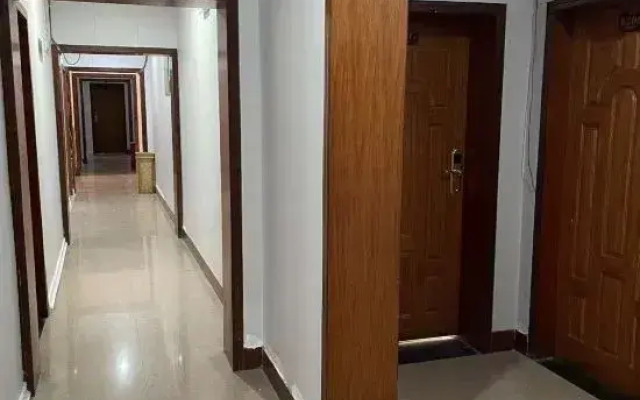 Longteng Hotel (Chengdu Shuangliu Square Branch)