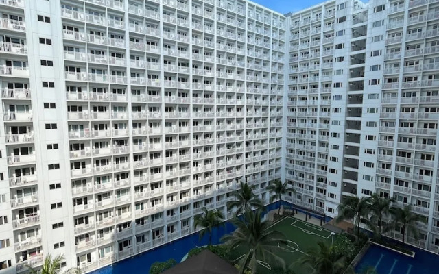 Cozy Room in Modern Parañaque Condo With 2 Bedrooms