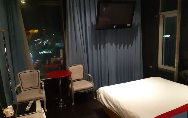 Danyang Riverside Hotel