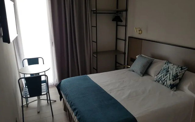 Pensió Hostal Mediterrà