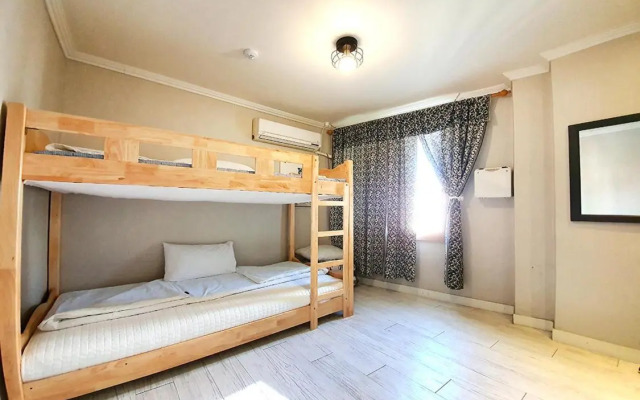 Pohang Youngildae Guesthouse Hostel