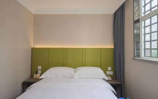 Hi Inn Hotel (Nanjing South Station Shengtai Road Subway Station)