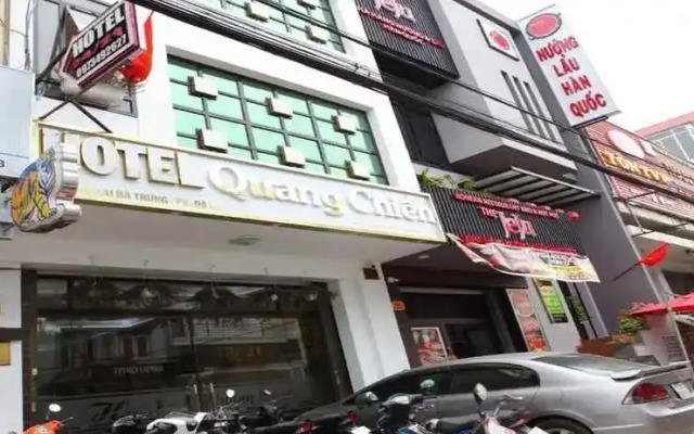 Quang Chien Hotel by Zuzu