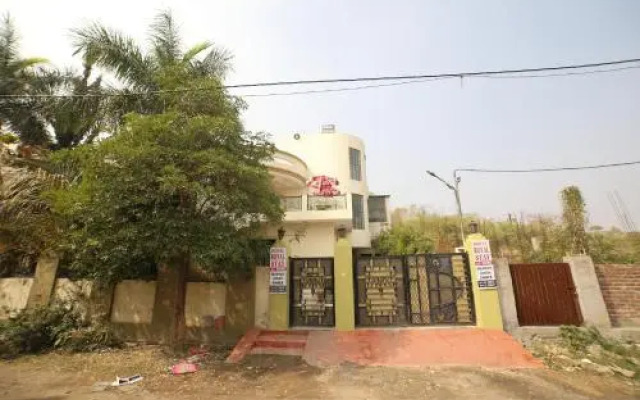 Royal Stay by OYO Rooms