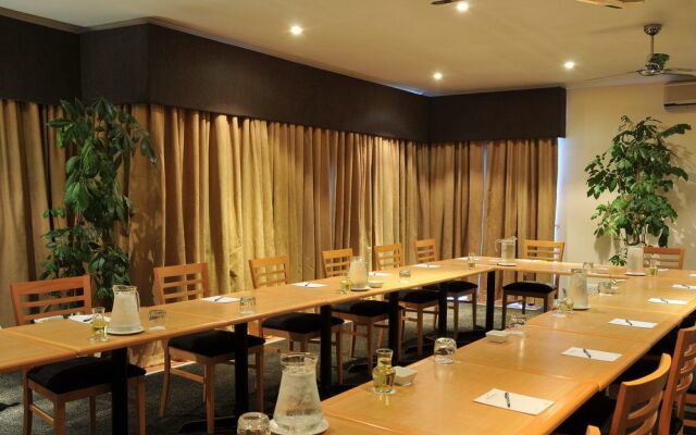 Protea Hotel by Marriott® Midrand Samrand