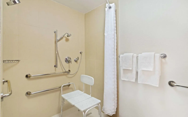 DoubleTree by Hilton Hotel Orlando East - UCF Area