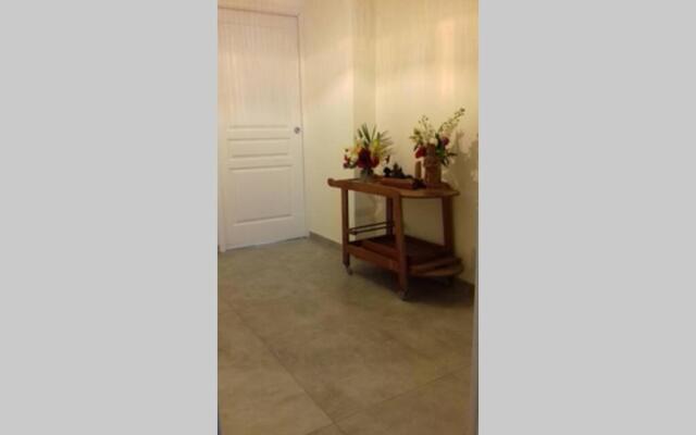Port Vauban appartement F3 refait à neuf