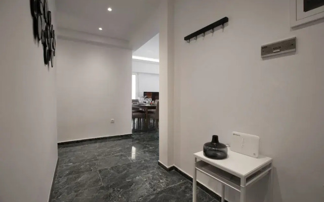 Roomy & Comfortable Apt Near Acropolis by GHH