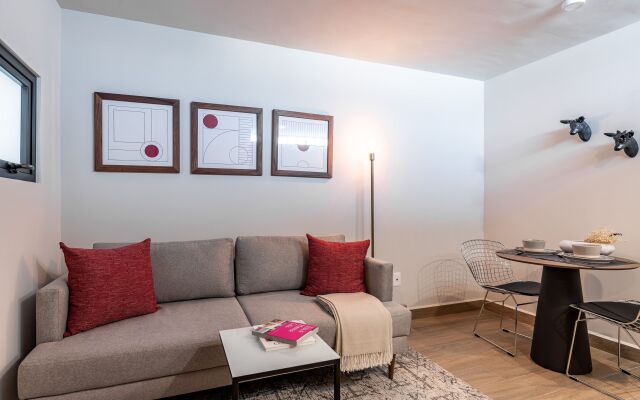 Casai Roma | 1BR | Lira Apartment