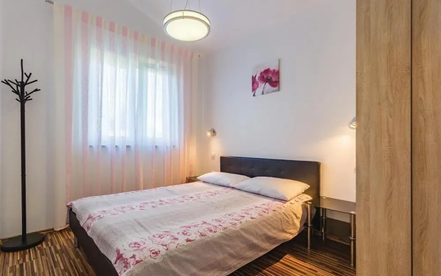 Stunning Home in Fazana With Wifi and 3 Bedrooms