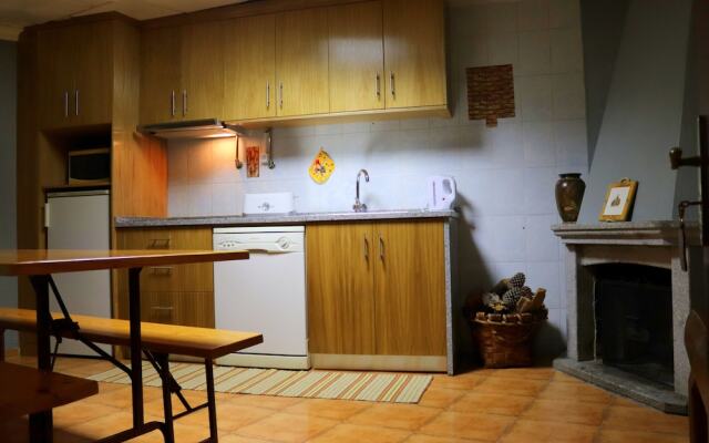 Alojamentos Estrela Peles