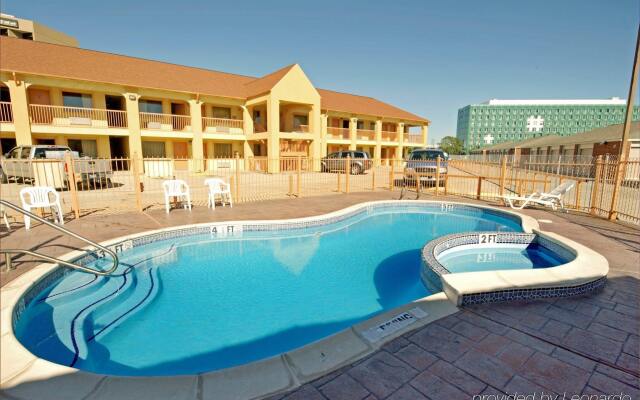 Americas Best Value Inn & Suites Houston Brookhollow NW