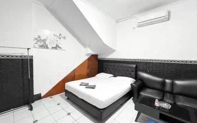 Modom Residence