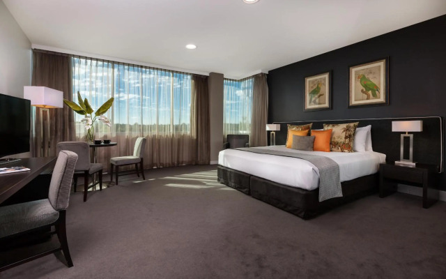 Springfield Lakes Boutique Hotel