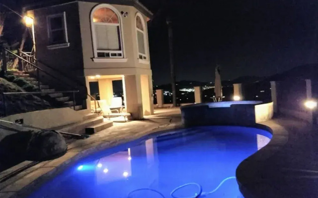 Sunshine Mountain Bed and Breakfast