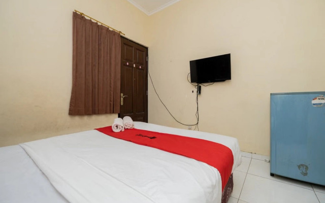 RedDoorz @ Graha 99 Simomulyo