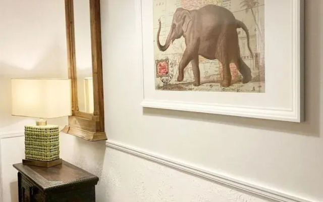 Hollidge House Apartments