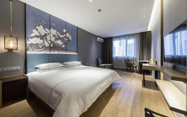 Zhangjiagang Suning Auraya Hotel