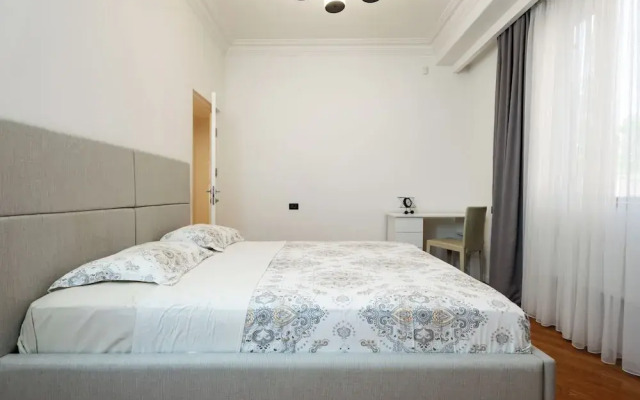 Apartment by Luxe Group SN290