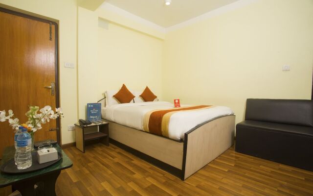 OYO 156 Hotel Sweet Town