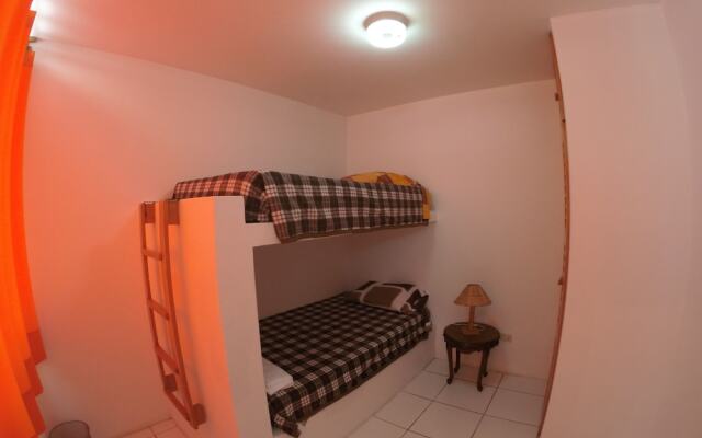 Waves Surf Camp Peru - Hostel