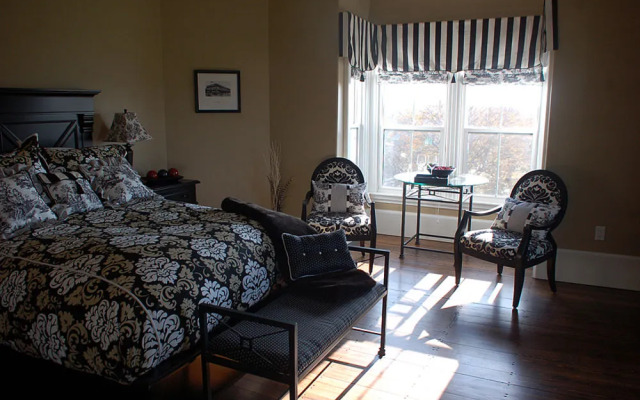 Churchill Mansion Inn