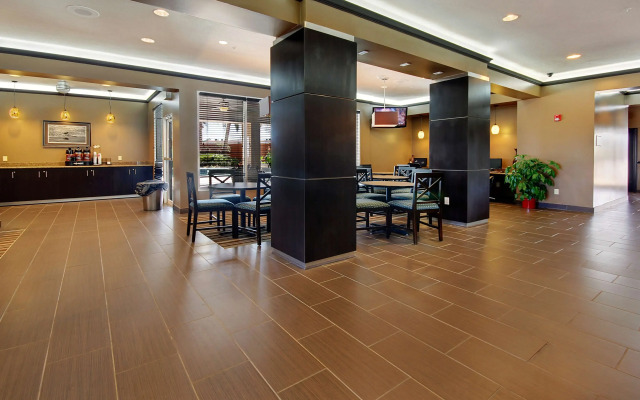 Best Western Plus Seawall Inn & Suites By The Beach