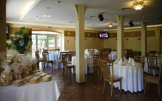 Restoranas - Svečių Namai - Restaurant - Guest House Perkūnkiemis