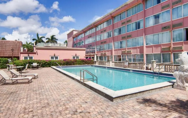 Miami Gardens Inn & Suites