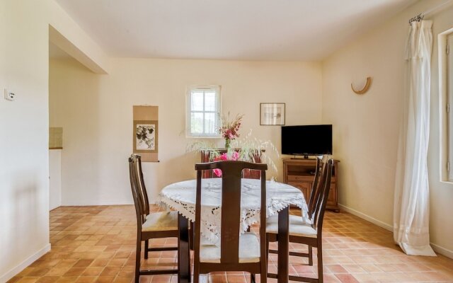 The Awning Housecosy Holiday Home in Rustrel With Swimming Pool