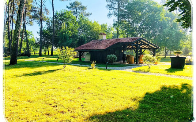 Au Clair Des Landes