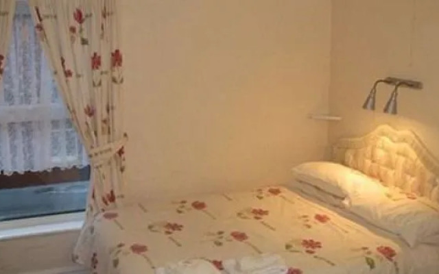 Shazron Guest House