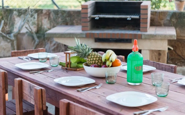 SON Alegre DE Bunyola