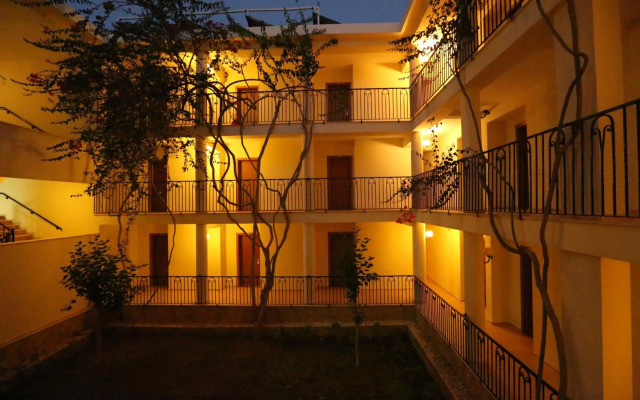 Mavruka Hotel