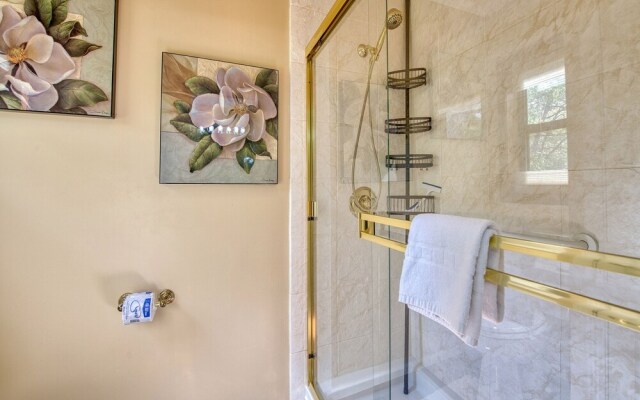 Bonnie View 21 4 Bedroom Home by Redawning