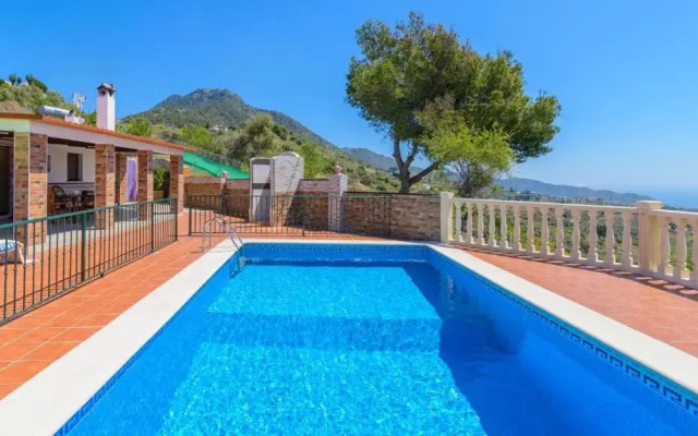 Cortijo Metomela Torrox by Ruralidays