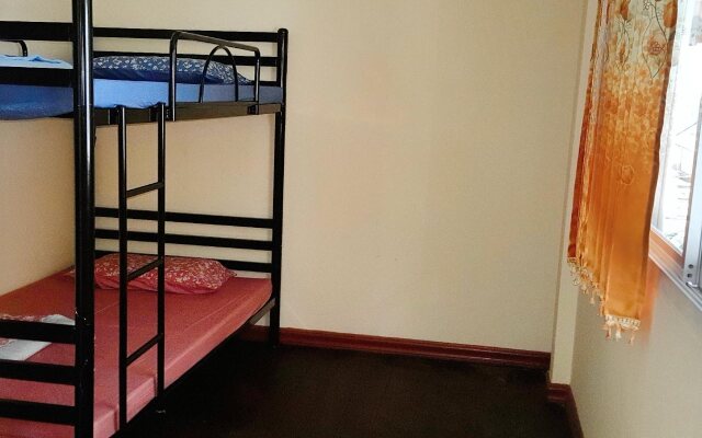 Bangkok Legend Guesthouse