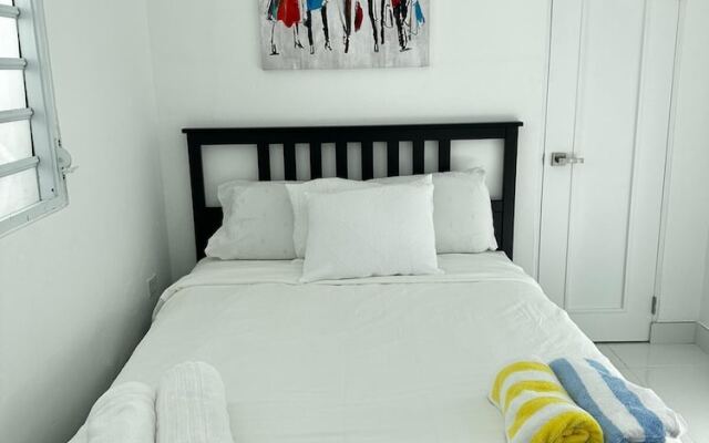 Gorgeous 1-Bedroom Beachside Suite