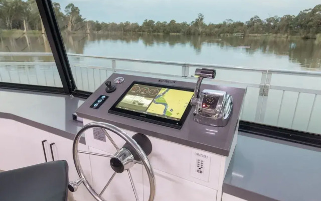 All Seasons Houseboats